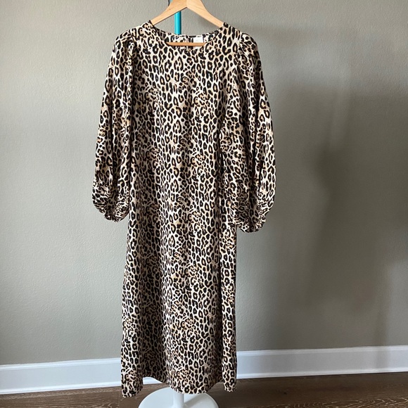 ❌SOLD❌ Leopard-print Balloon-sleeved Long Dress - Picture 3 of 10